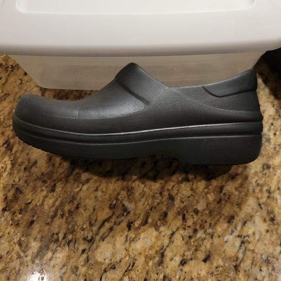 Crocs - Picture 6 of 7